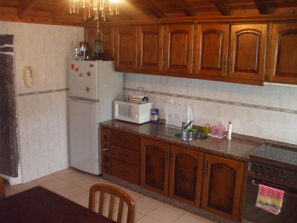 Adega Do Batista Villa Calheta  Bilik gambar