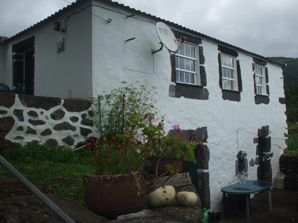 Adega Do Batista Villa Calheta  Bilik gambar