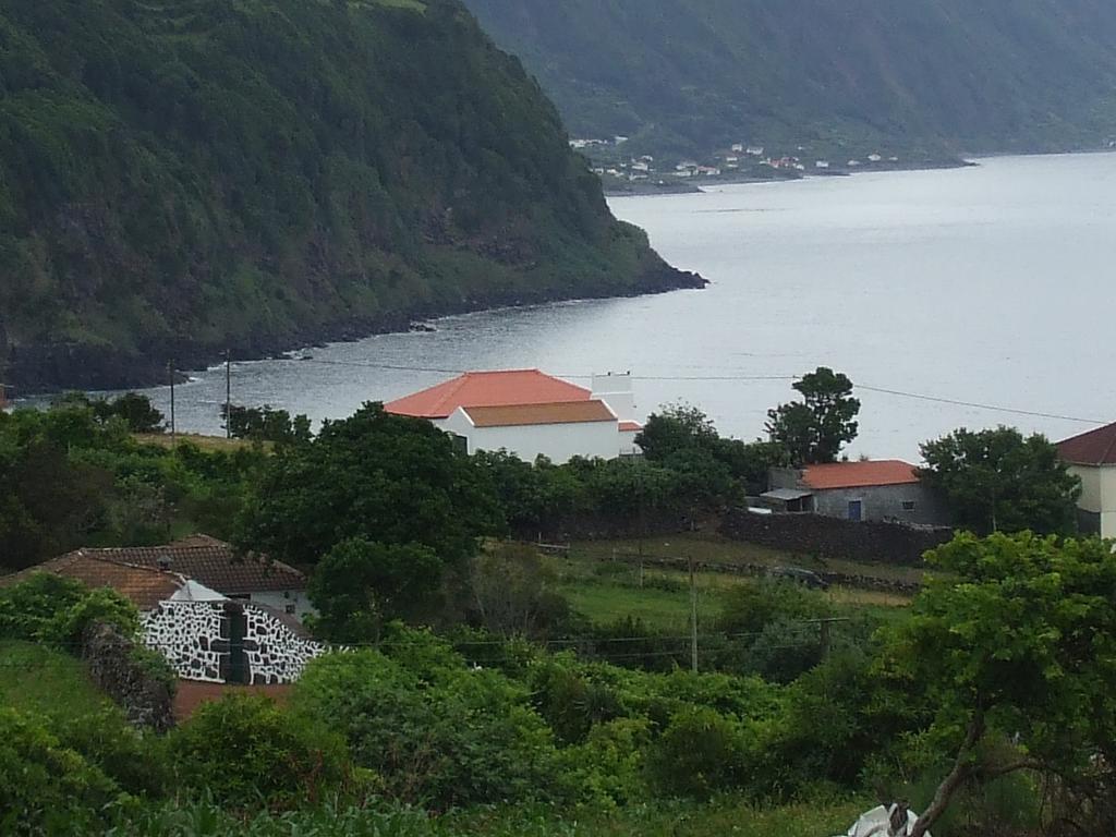 Adega Do Batista Villa Calheta  Bilik gambar